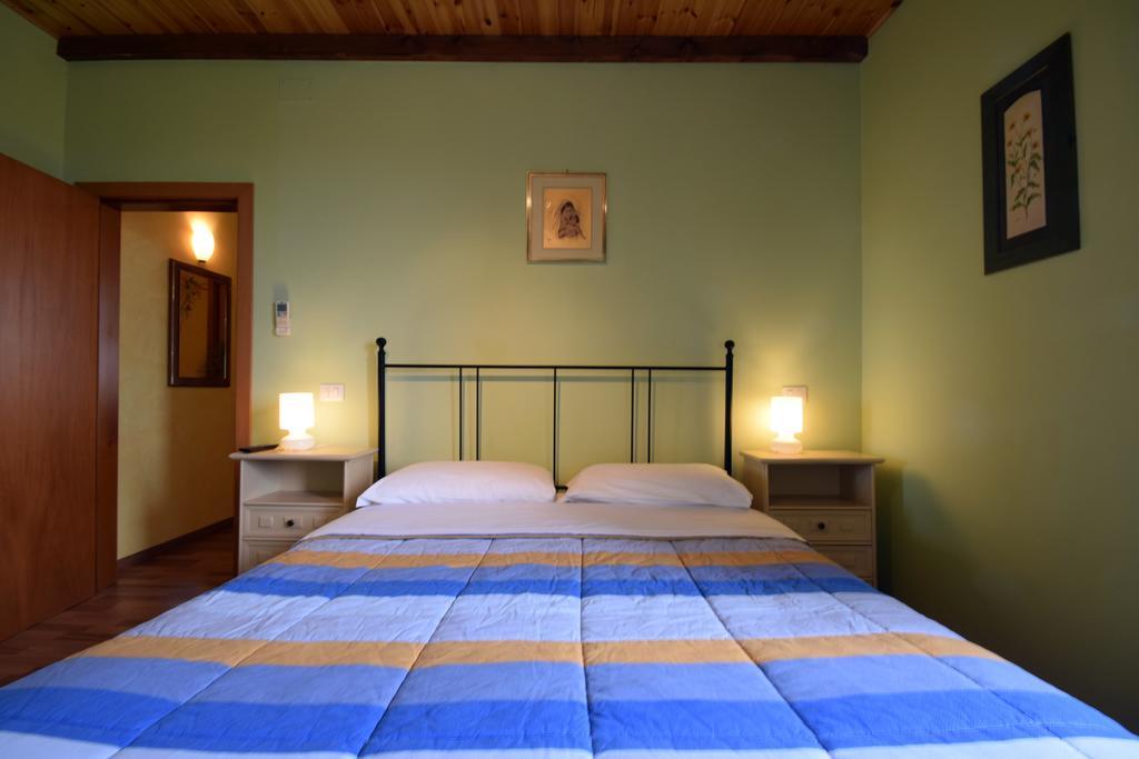 Agriturismo Al Rifugio Divino Belvedere Ostrense Kültér fotó
