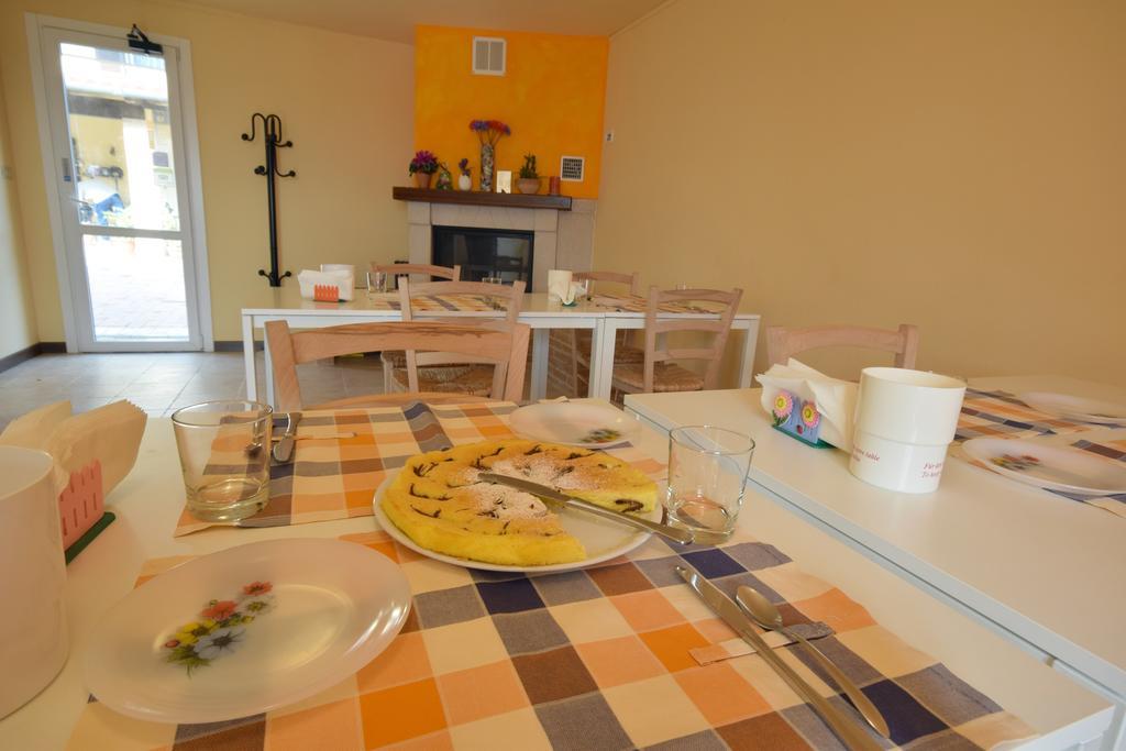 Agriturismo Al Rifugio Divino Belvedere Ostrense Kültér fotó